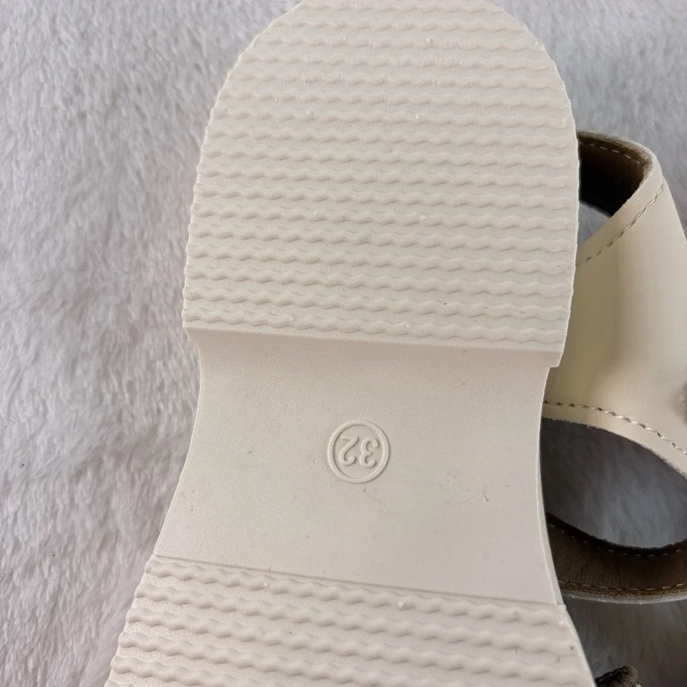 NWOB Girls Beige Bow Princess Sandals – Size EU 32 / US Kids Youth 1 Non Slip